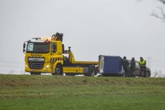 Aanhanger-waait-om-N33-Holwierde_4803