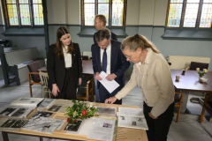 Ambassadeur-Australie-legt-krans-Loppersum_0820