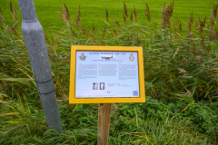 Ambassadeur-Australie-legt-krans-Loppersum_0945