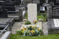 Ambassadeur-Australie-legt-krans-Loppersum_1210