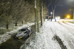 Auto-in-de-sloot-Losdorp_4899