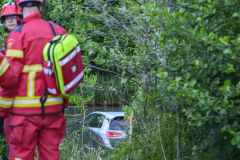 Auto-te-water-Kustweg-Delfzijl_3989