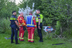 Auto-te-water-Kustweg-Delfzijl_4077