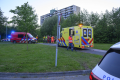 Auto-te-water-Kustweg-Delfzijl_4246