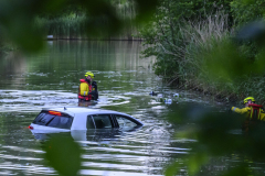 Auto-te-water-Kustweg-Delfzijl_4336