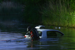 Auto-te-water-Kustweg-Delfzijl_5022