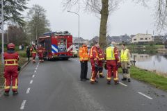 Auto-gekanteld-Rijksweg-Delfzijl_8519