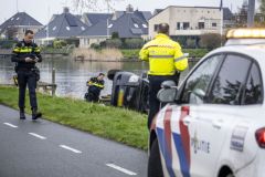 Auto-gekanteld-Rijksweg-Delfzijl_8659