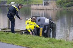 Auto-gekanteld-Rijksweg-Delfzijl_8673