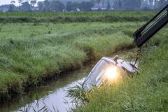 auto-in-de-sloot-Kopaf-Nieuwolda_7405