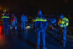 Auto-uit-de-bocht-Meedhuizerweg-Meedhuizen_3217