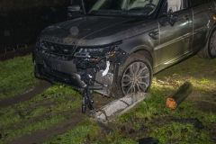 Auto-uit-de-bocht-Meedhuizerweg-Meedhuizen_3375