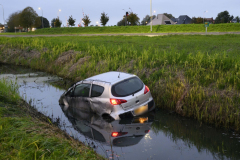 Auto-van-N360-in-sloot-Appingedam_9431