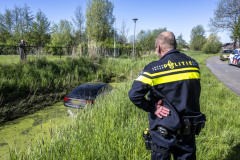 Auto-in-de-sloot-Zwet_1890