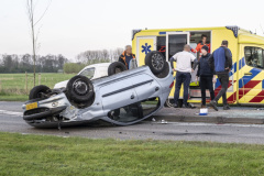 Auto-op-de-kop-Hogelandsterweg_4105_1