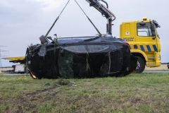 Auto-in-de-sloot-N33-Appingedam_4702