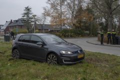 Auto-uit-de-bocht-Molenstraat-Appingedam_7580