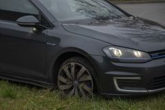 Auto-uit-de-bocht-Molenstraat-Appingedam_7581