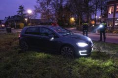 Auto-uit-de-bocht-Molenstraat-Appingedam_7606