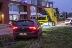Auto-uit-de-bocht-Molenstraat-Appingedam_7615