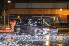 Auto-zakt-door-ijs-Olingen-Appingedam_0489