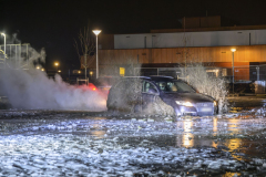 Auto-zakt-door-ijs-Olingen-Appingedam_0682