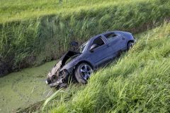 Auto-in-de-sloot-Bosweg-Loppersum_0010