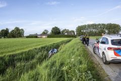 Auto-in-de-sloot-Bosweg-Loppersum_9981