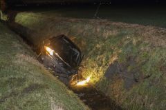 Auto-in-de-sloot-Godlinzerweg_5041