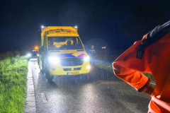 Auto-in-de-sloot-Zeerijperweg-Loppersum_8445