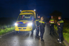 Auto-in-de-sloot-Zeerijperweg-Loppersum_8816