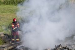 Boot-gaat-in-vlammen-op-Krewederweg-Holwierde_1263