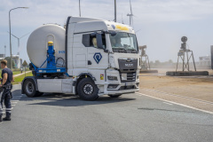 Aanrijding-busje-met-vrachtwagen-Oosterhorn_3903