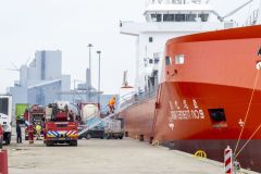 Brand-op-zeeschip-Eemshaven_1489