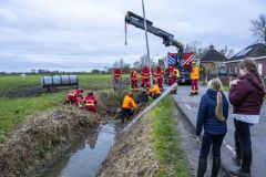 Opnieuw-paard-in-de-sloot-Stadsweg-Garrelsweer_6129