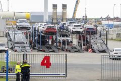 Vervoer-autos-Fremantle-Highway-Eemshaven_1026