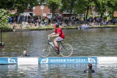 Volle-kracht-over-de-Gracht_1895
