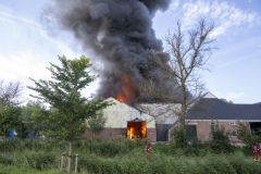 Grote-boerderijbrand-Godlinze_2636