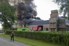Grote-boerderijbrand-Godlinze_2845