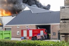 Grote-boerderijbrand-Godlinze_2861