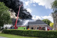 Grote-boerderijbrand-Godlinze_3663
