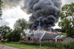 Grote-boerderijbrand-Godlinze_4081