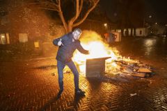 Brandjes-Oud-en-Nieuwjaar_5943