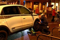 Konijn-onder-auto-Overdiep-Appingedam_4711.00_01_20_01.Still004