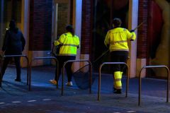 Konijn-onder-auto-Overdiep-Appingedam_4711.00_02_16_02.Still002