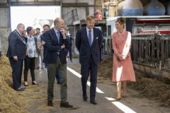 Bezoek-Koninklijk-Paar-Stedum_6017