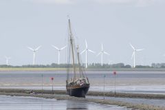 Loodskotter-vast-gelopen-Termunterzijl300