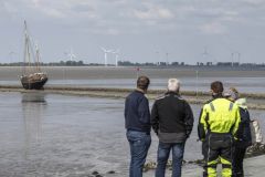 Loodskotter-vast-gelopen-Termunterzijl319