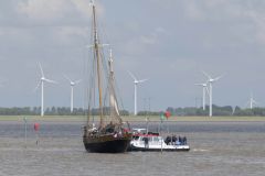 Loodskotter-vast-gelopen-Termunterzijl_0227-Verbeterd-SR