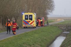 Persoon-te-water-Bredeweg-Bierum_8456